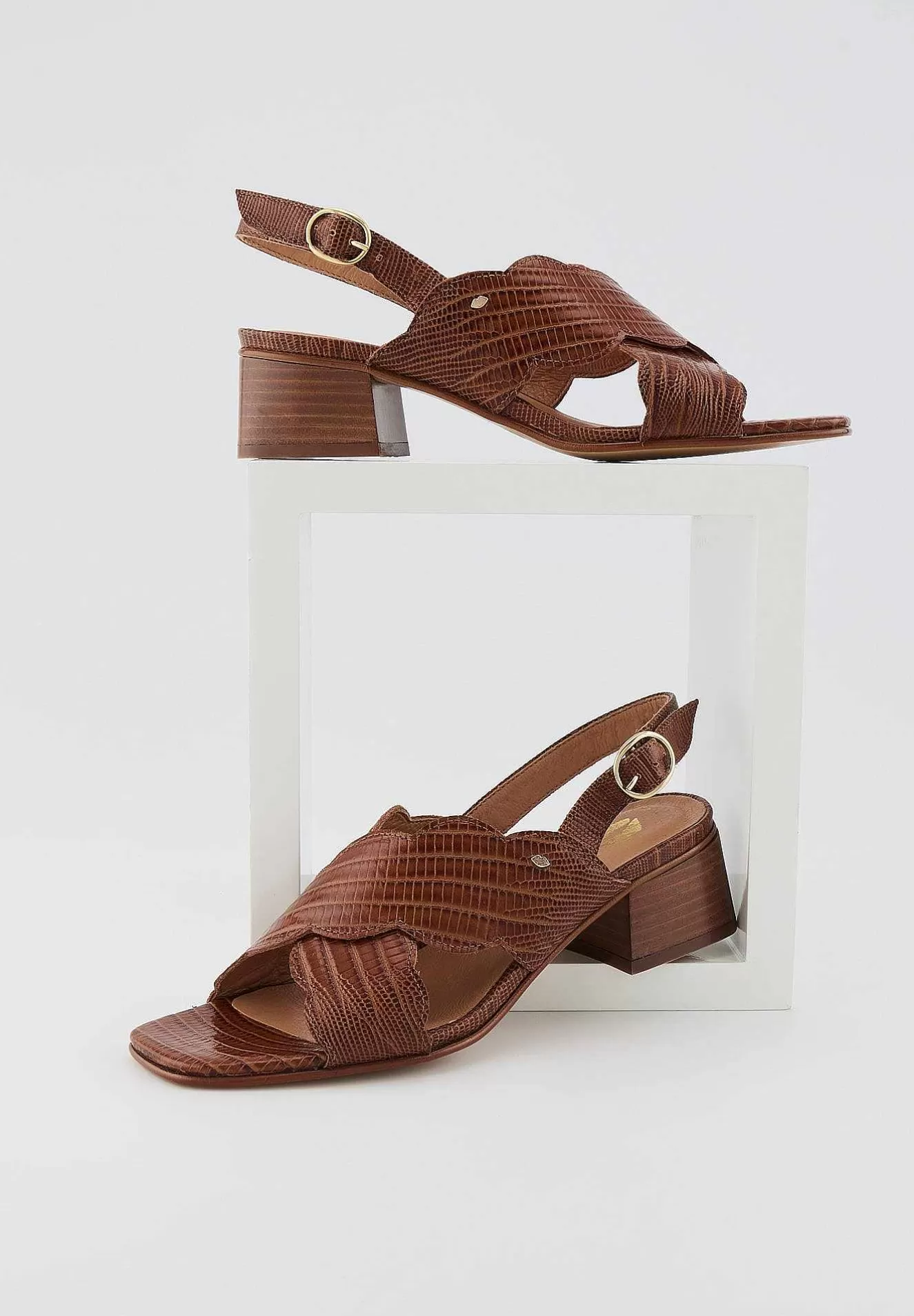 Bons baisers Heeled Sandals*Rosie